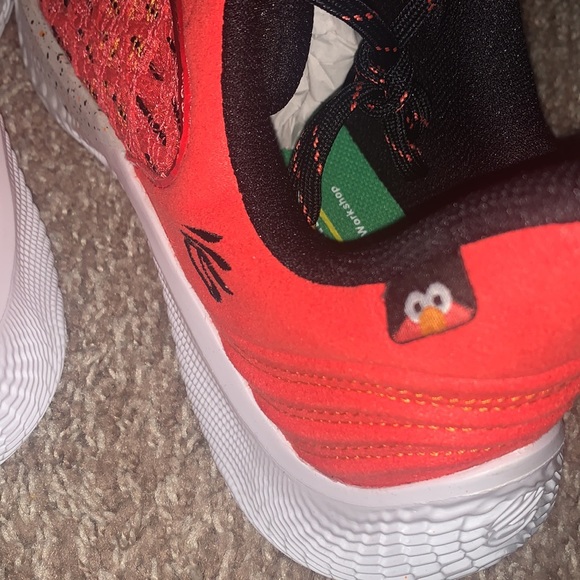 Under Armour Curry Brand Sesame Street Elmo Curry Flow 9 W9 M7.5 NEVER WORN - Picture 9 of 9